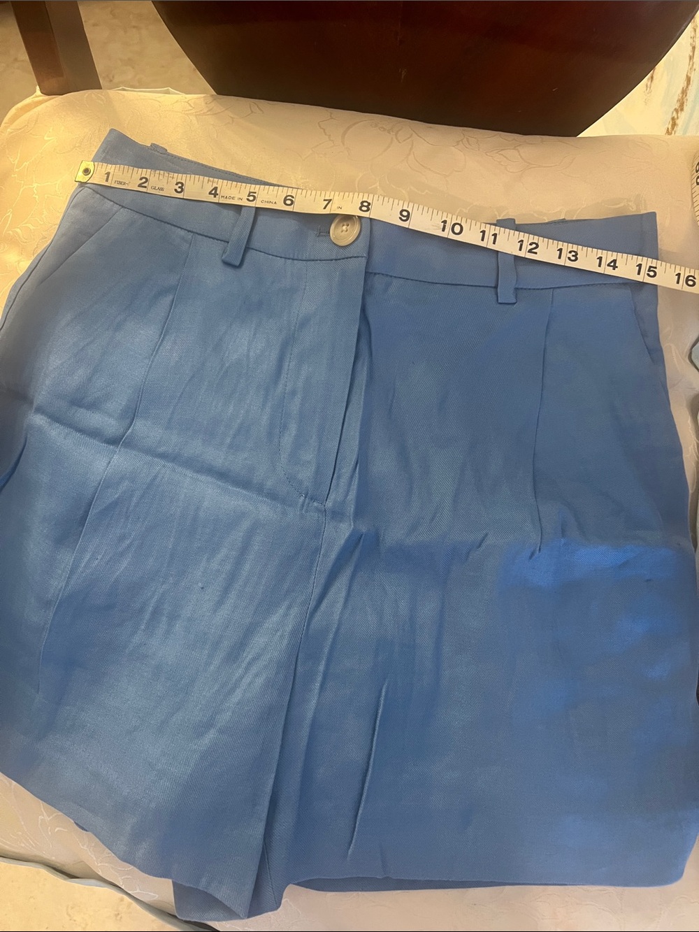 Elie Tahari fine linen/viscose/spandex Sky Blue Tailored High-Waist Shorts NWT 8